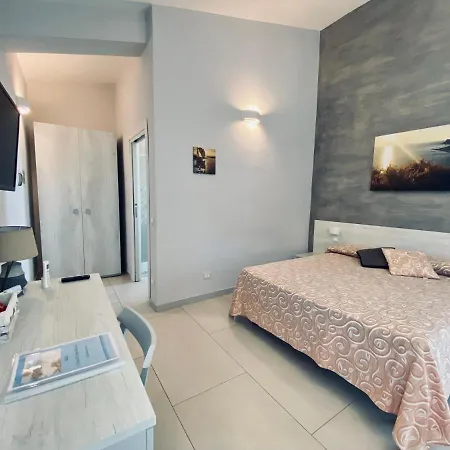 L'eden Di Capo Bianco Bed & Breakfast *
